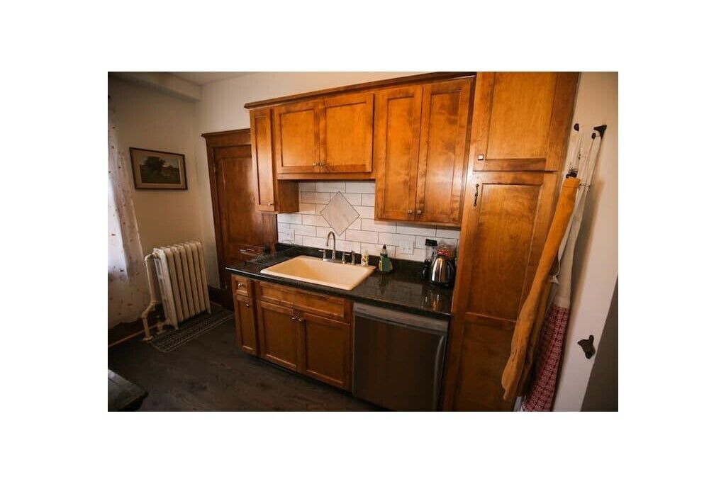 Photo of Kitchen in Summit - University