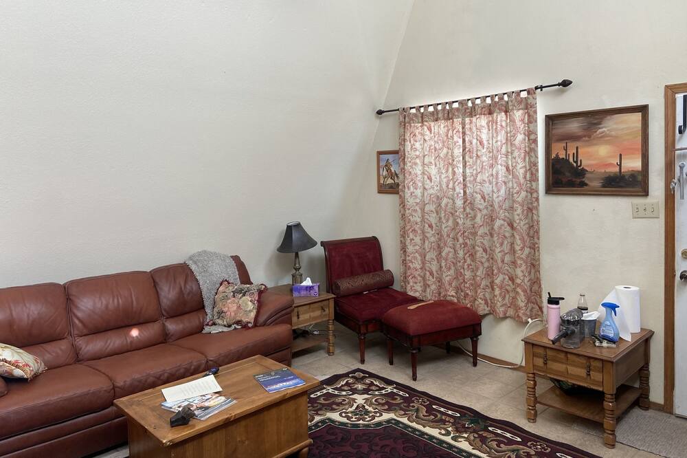 Photo of Livingroom in Edgewood