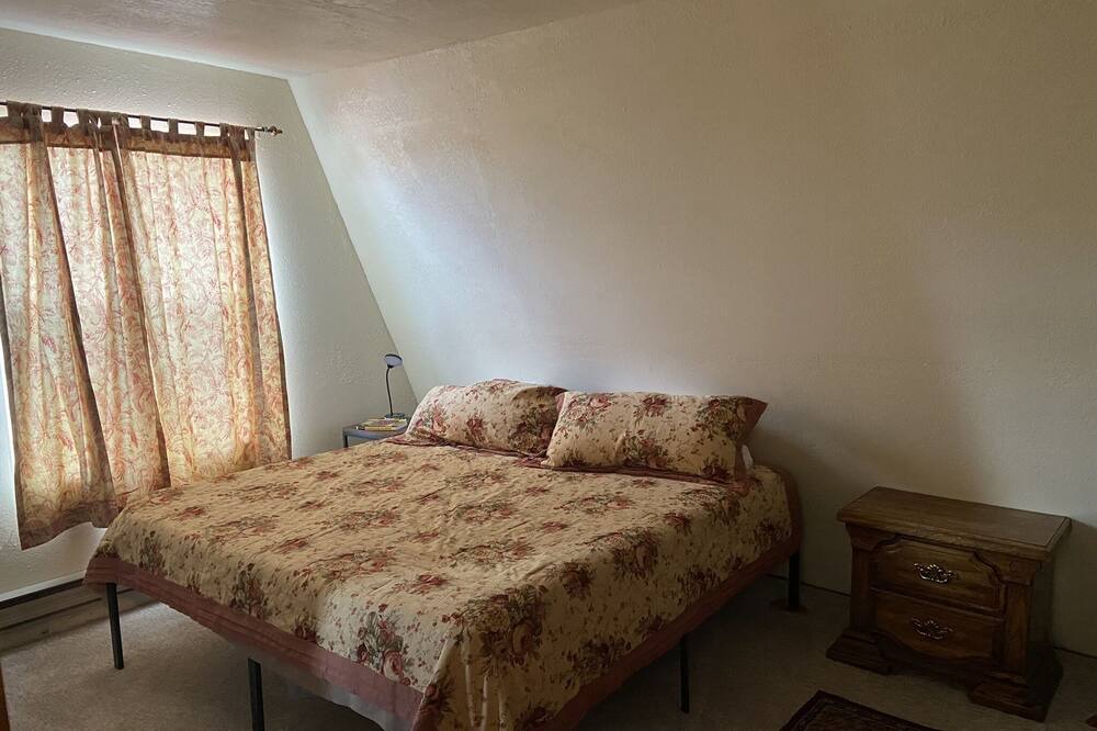 Photo of Bedroom in Edgewood