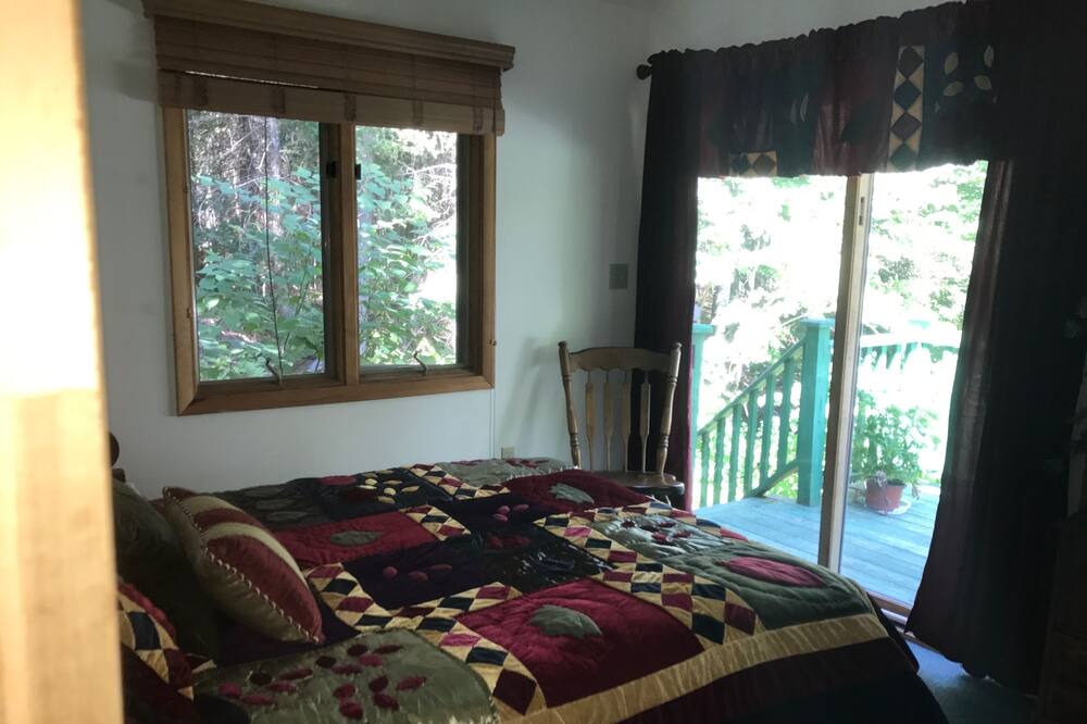 Photo of Bedroom in Town of Bellmont