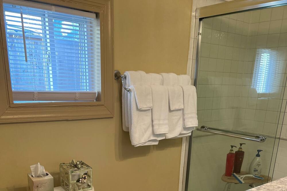 Photo of Bathroom in Bolivar