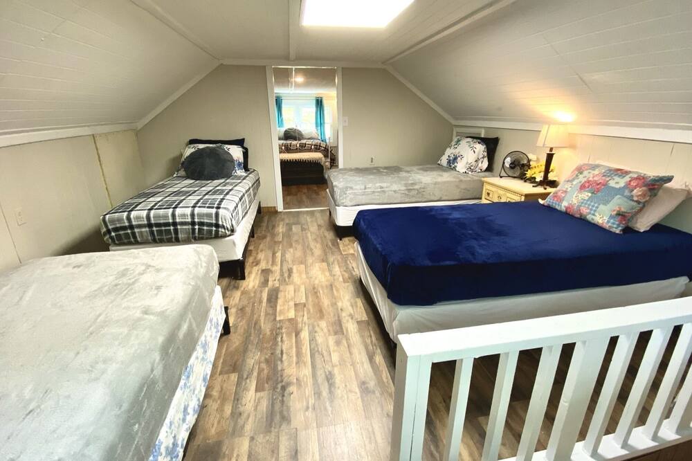 Photo of Bedroom in Chapmanville