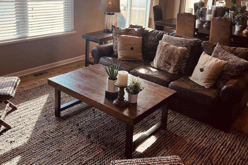 Photo of Livingroom in Woodbury