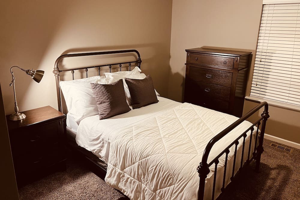 Photo of Bedroom in Woodbury