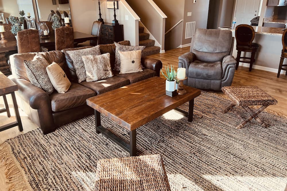 Photo of Livingroom in Woodbury