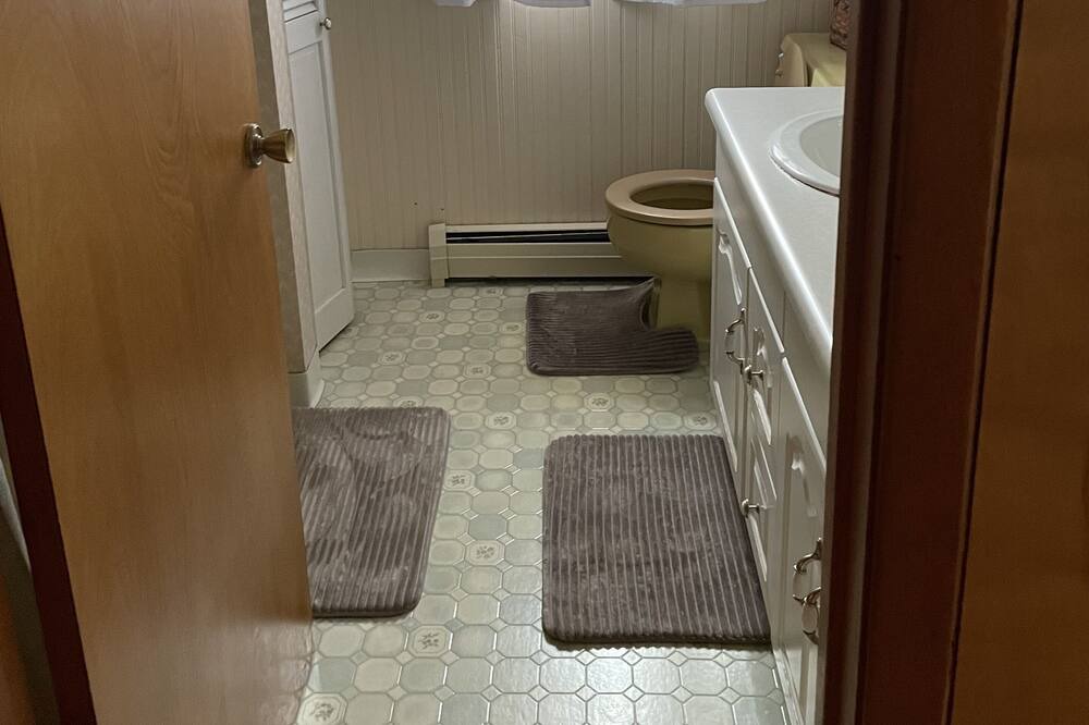 Photo of Bathroom in Star Lake