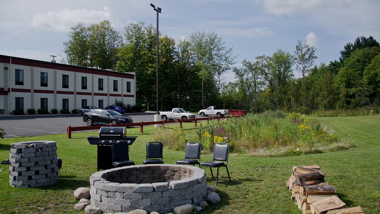 Photo of Outdoor in West Carthage