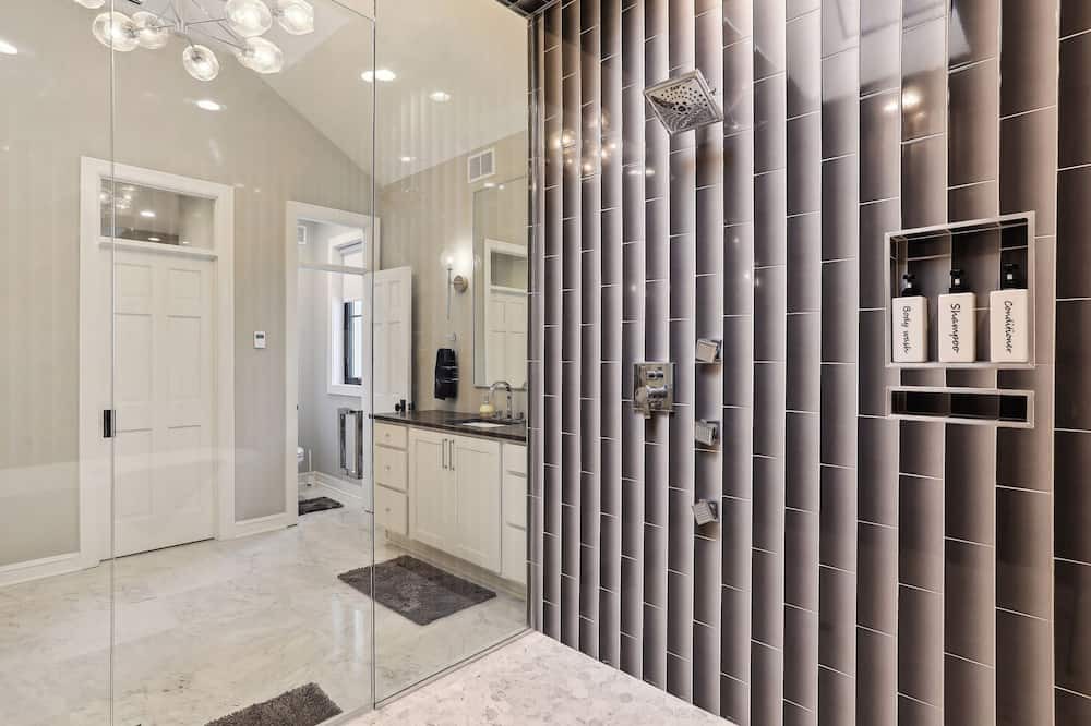 Photo of Bathroom in Minnetonka