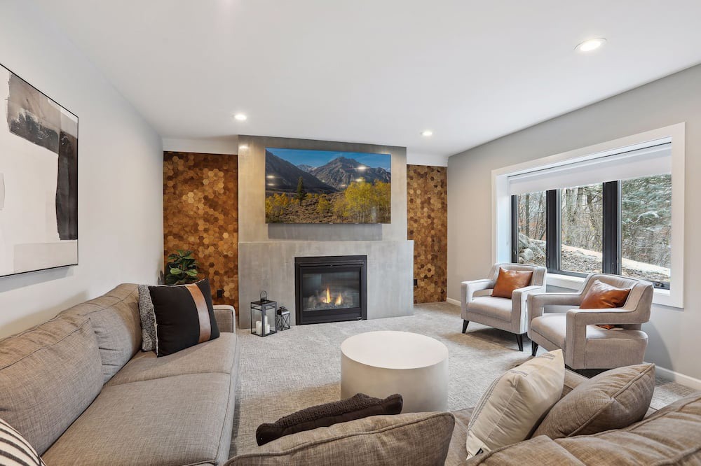 Photo of Livingroom in Minnetonka