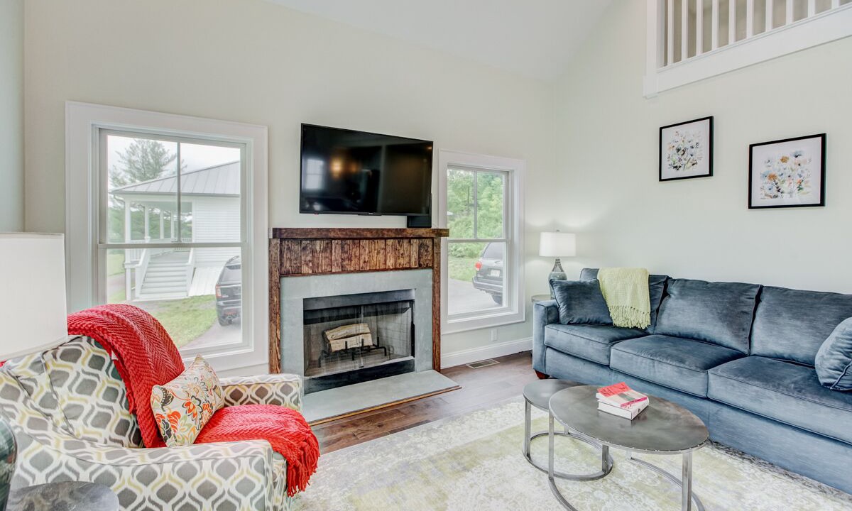 Photo of Livingroom in Warm Springs