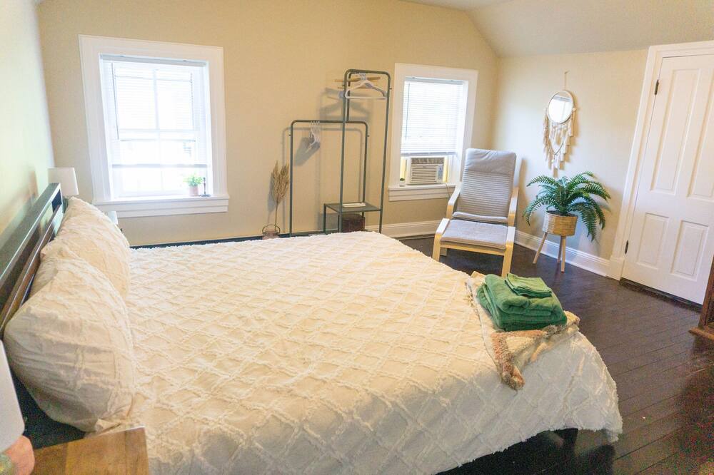 Photo of Bedroom in Charles Town