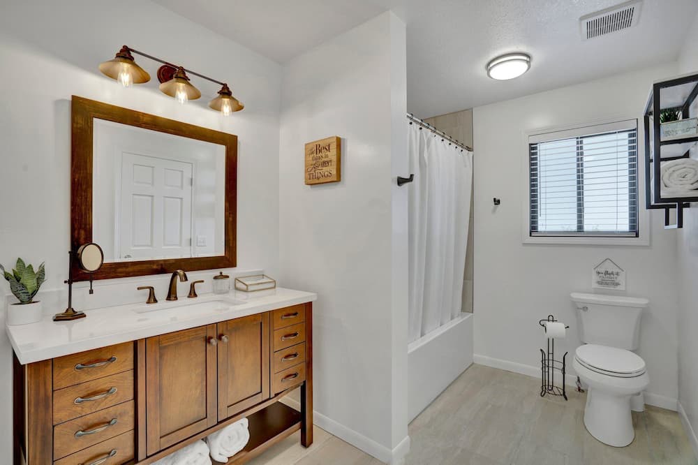 Photo of Bathroom in Onamia