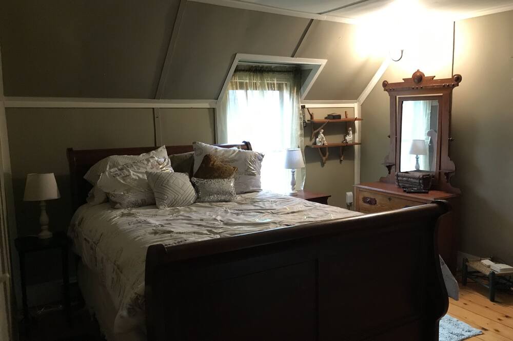 Photo of Bedroom in Keene Valley
