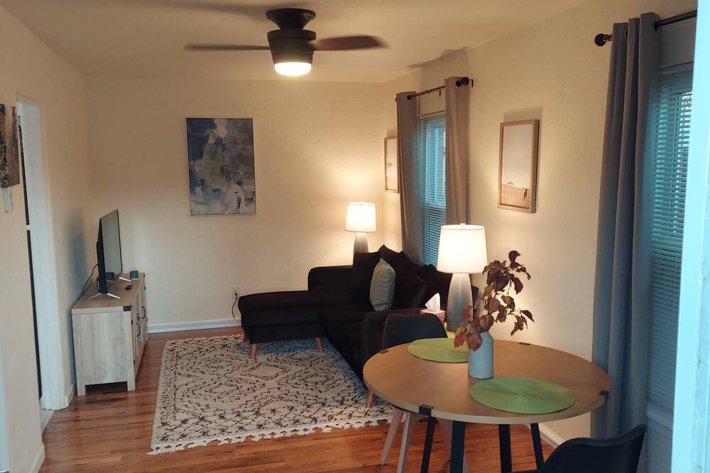Photo of Livingroom in East Las Vegas