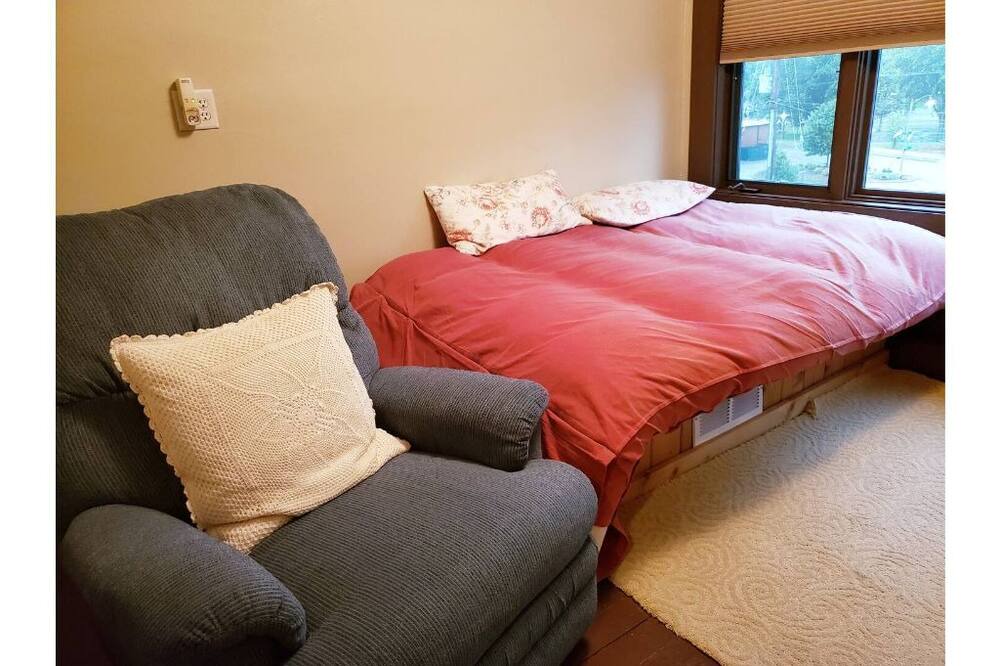 Photo of Bedroom in Woodville