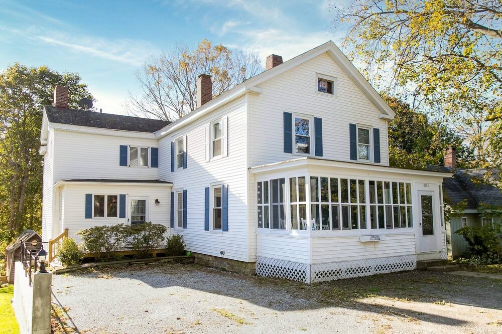 Photo of Outdoor in Housatonic