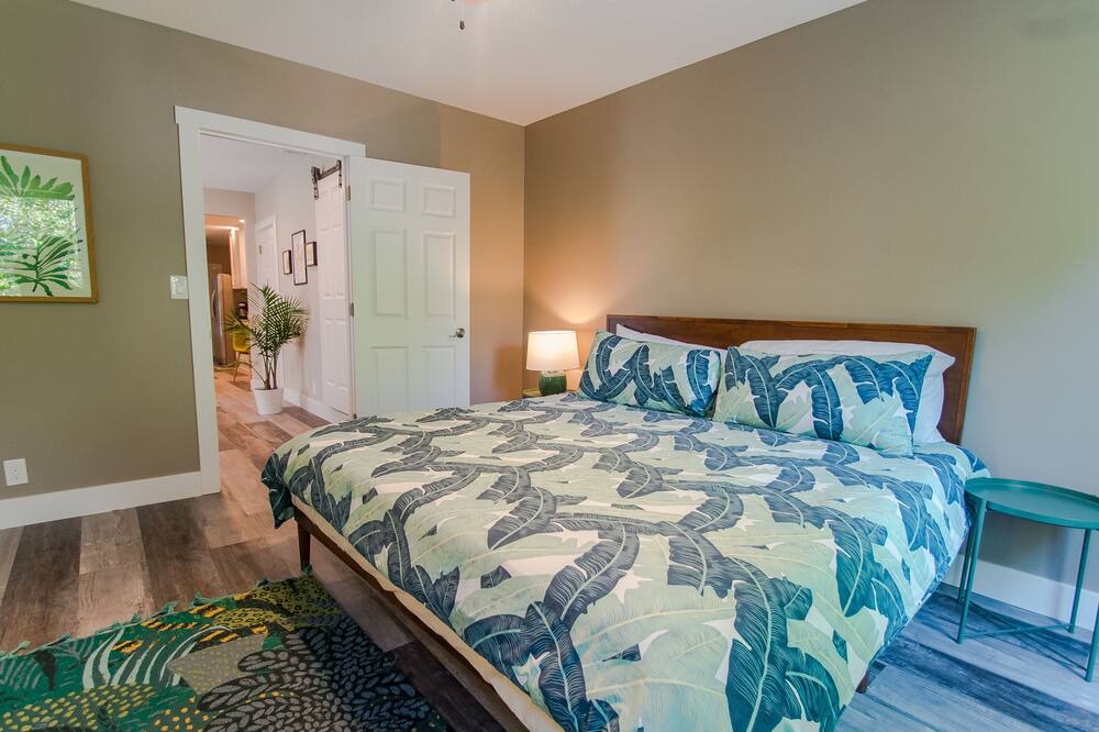 Photo of Bedroom in Seward