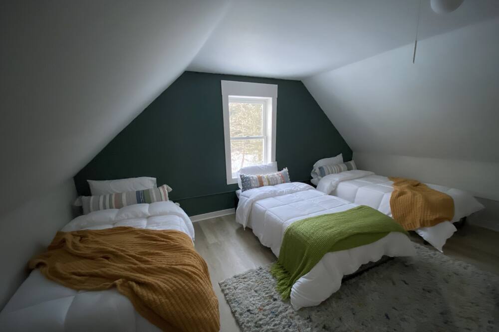 Photo of Bedroom in Osseo