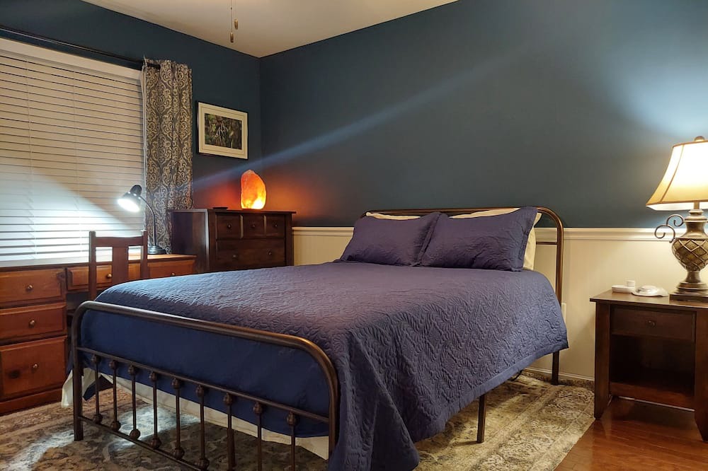Photo of Bedroom in Culpeper