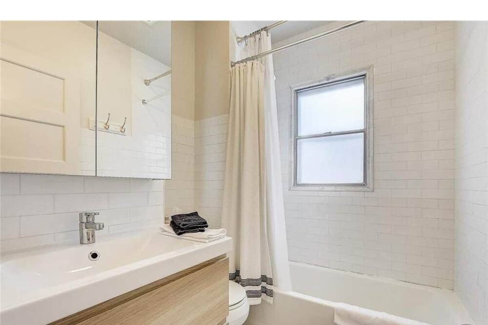 Photo of Bathroom in Union Park