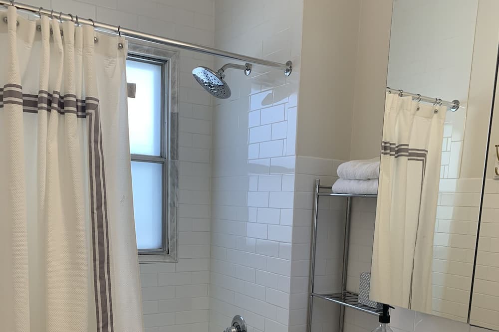 Photo of Bathroom in Union Park