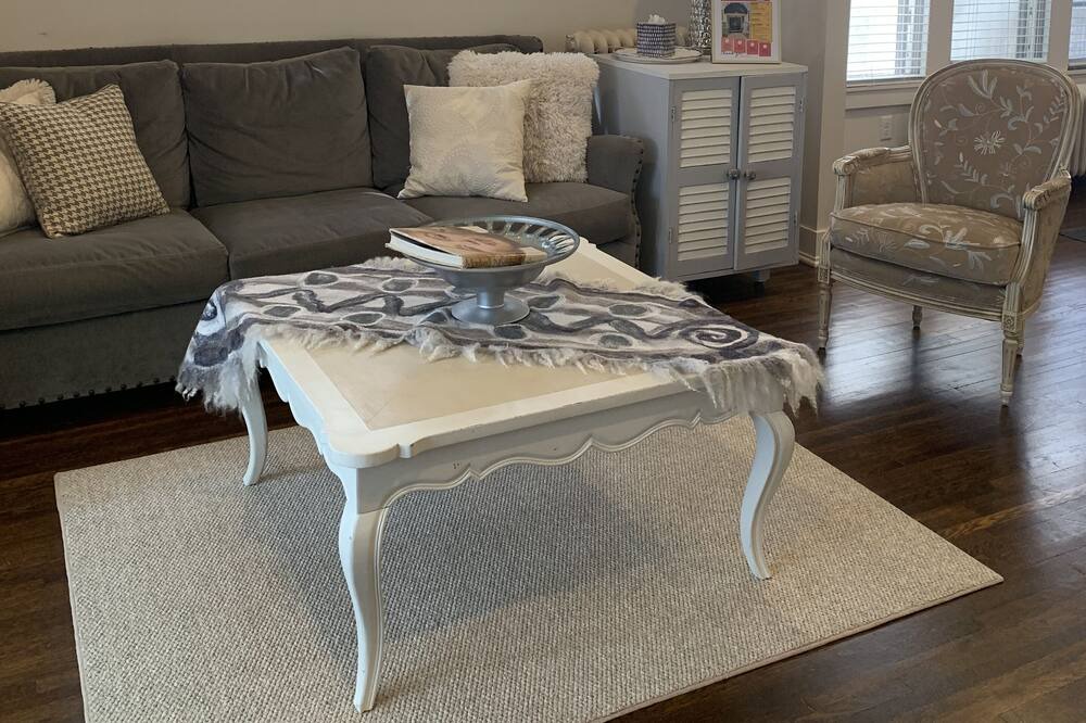 Photo of Livingroom in Union Park