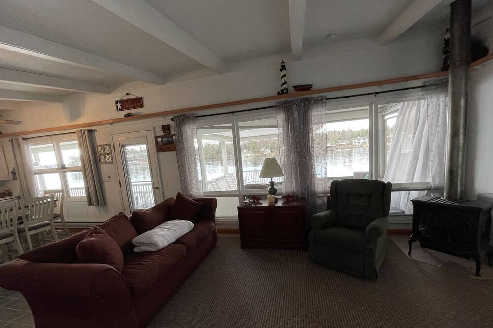 Photo of Livingroom in Wellesley Island