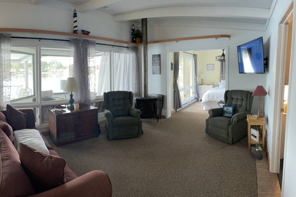 Photo of Livingroom in Wellesley Island