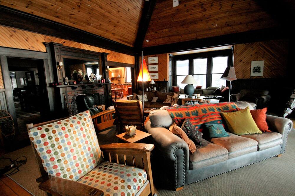 Photo of Livingroom in Loon Lake