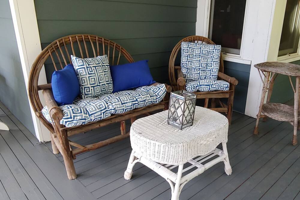 Photo of Patio Balcony in Loon Lake