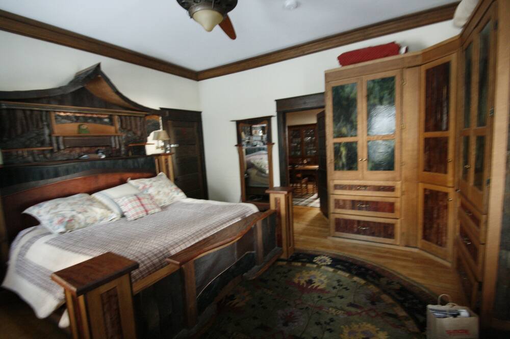 Photo of Bedroom in Loon Lake