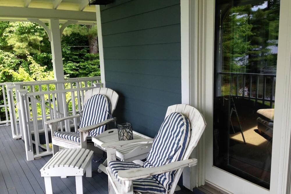Photo of Patio Balcony in Loon Lake