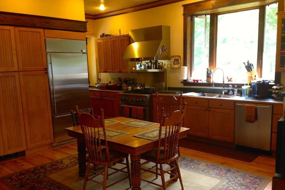 Photo of Kitchen in Loon Lake