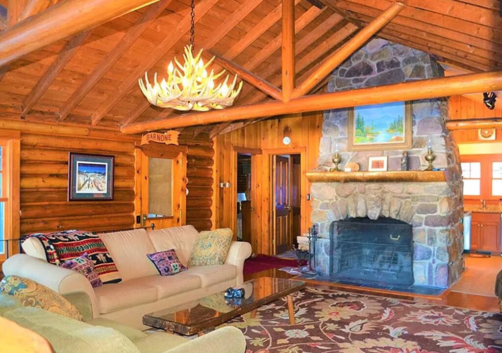 Photo of Livingroom in Saranac Lake