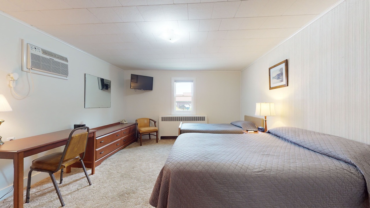 Photo of Bedroom in North Lake George
