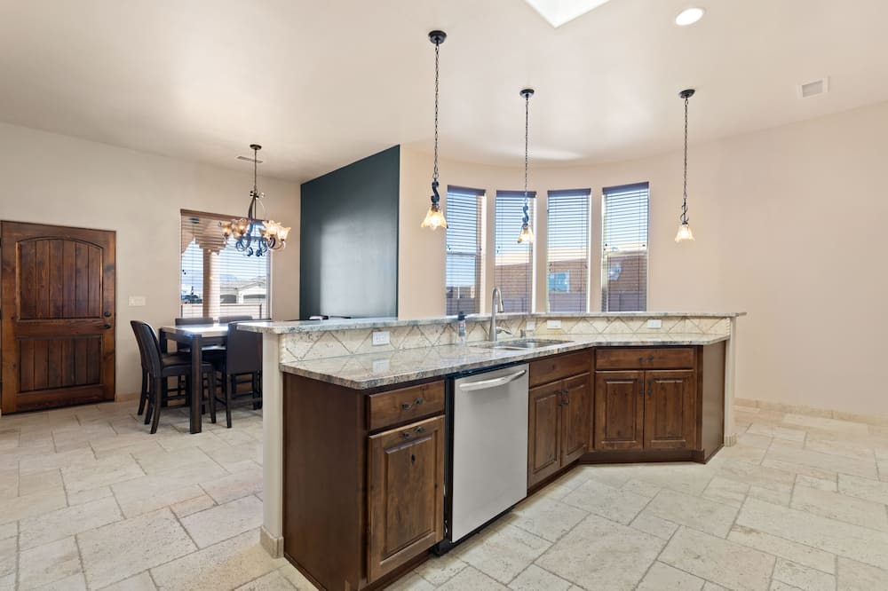 Photo of Kitchen in Westside