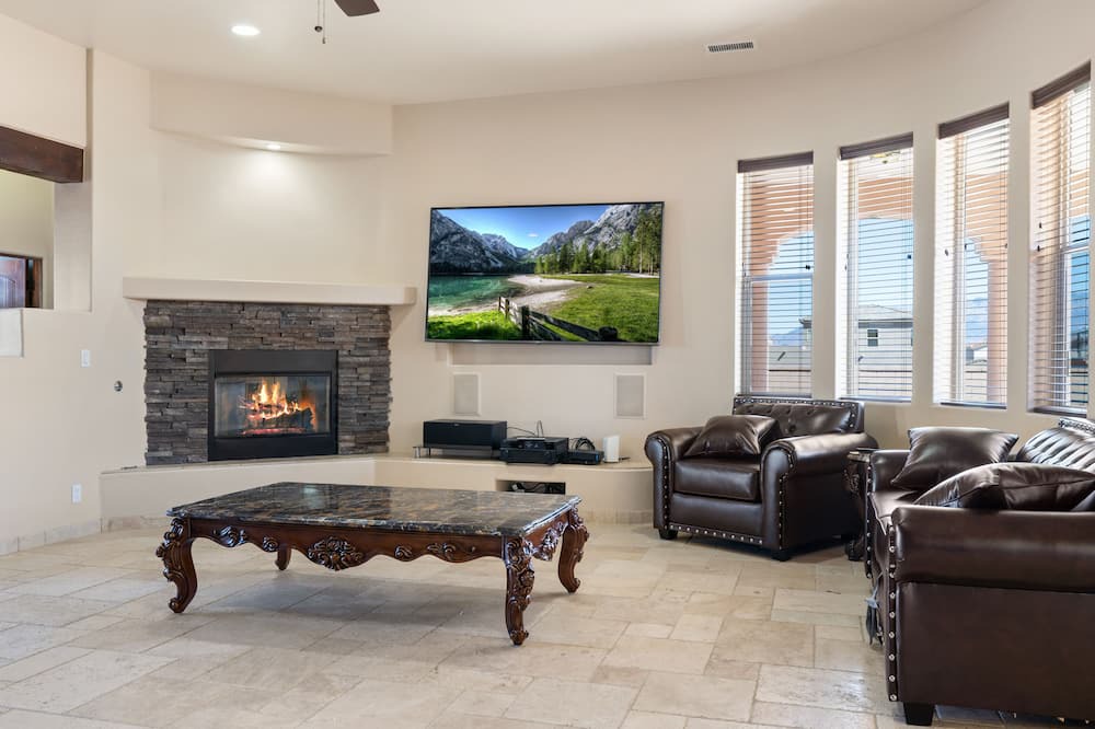 Photo of Livingroom in Westside