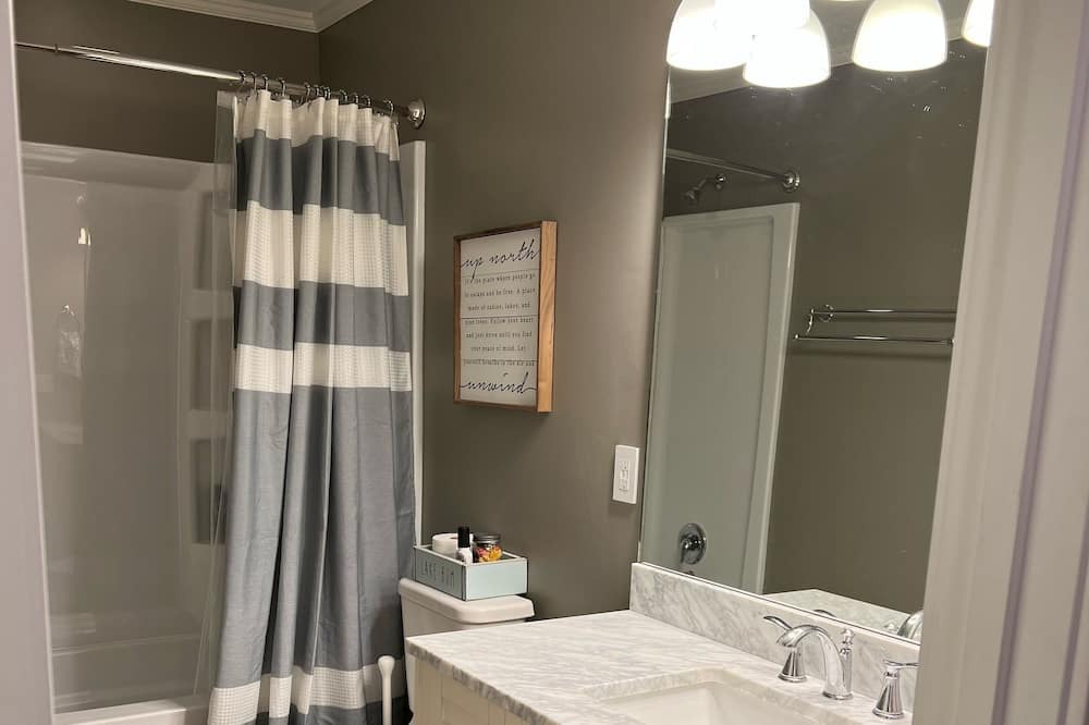 Photo of Bathroom in Brainerd
