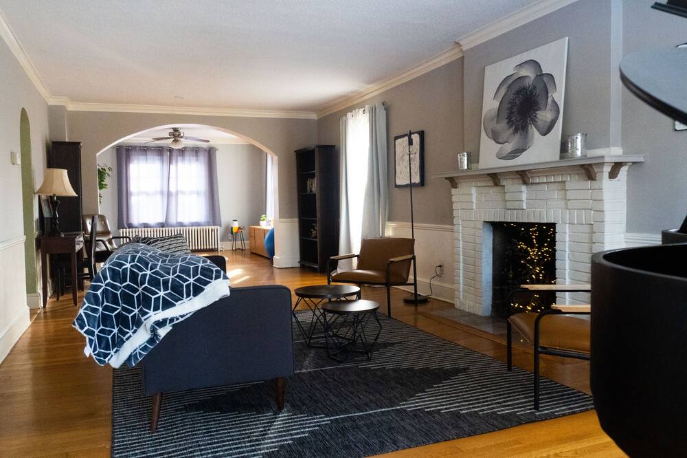 Photo of Livingroom in West Hartford