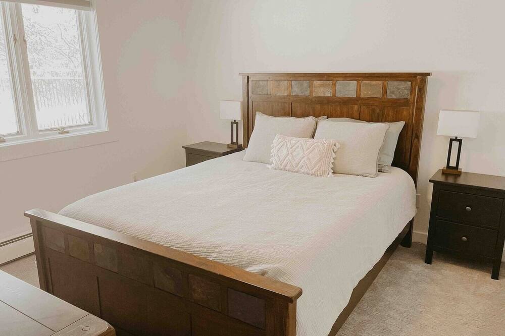 Photo of Bedroom in Hudson