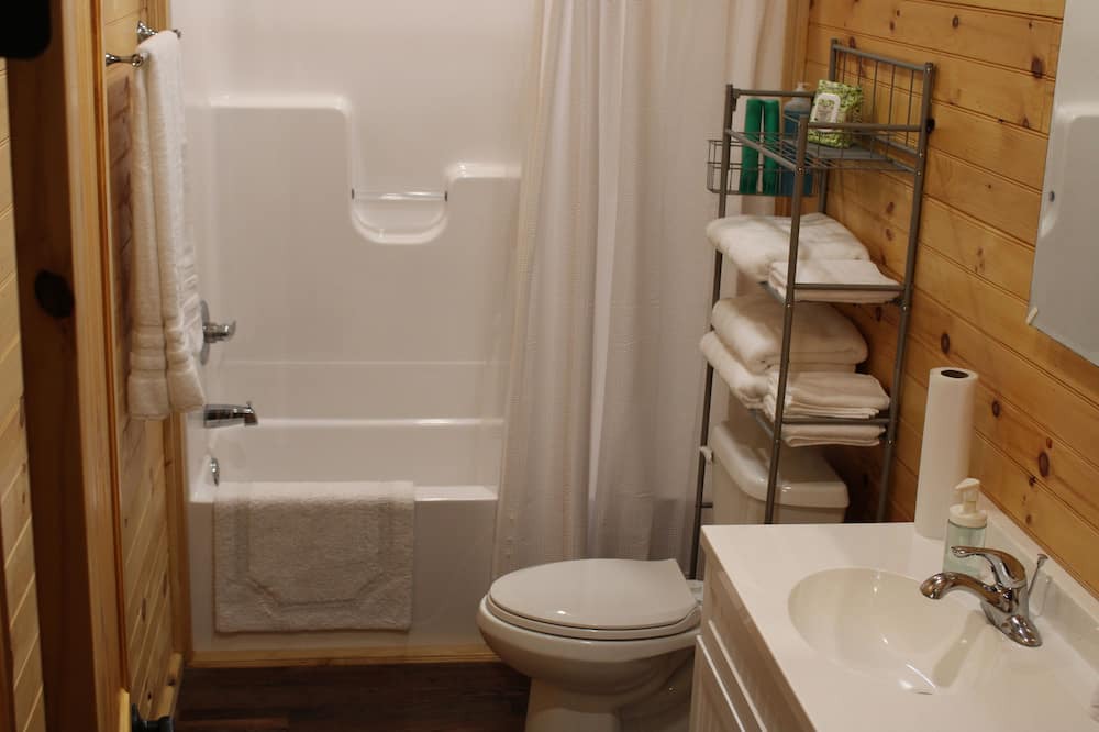 Photo of Bathroom in Wynne
