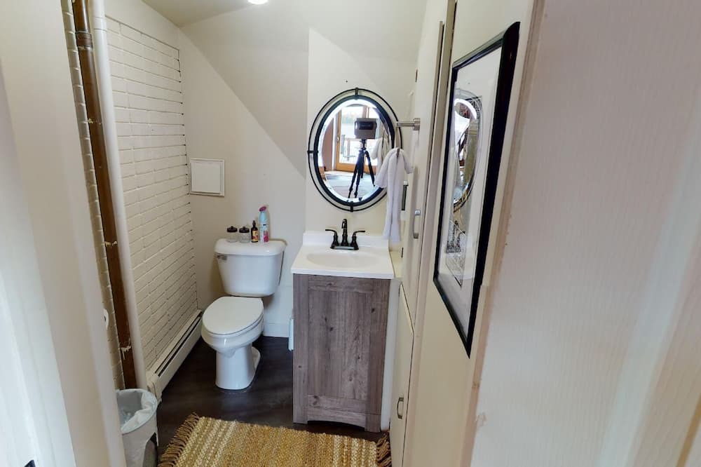 Photo of Bathroom in Center City