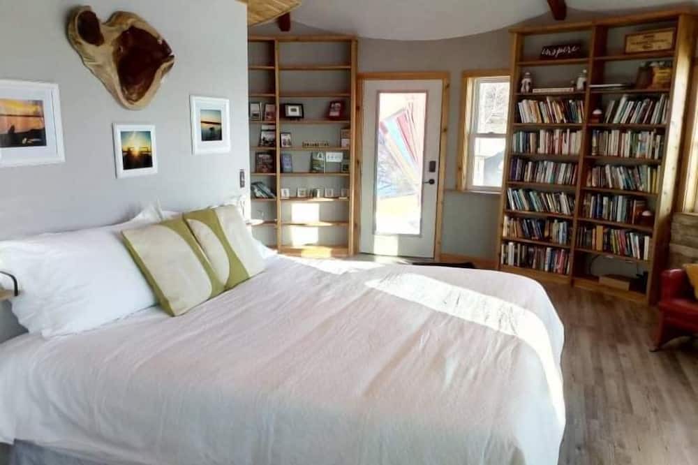 Photo of Bedroom in Center City
