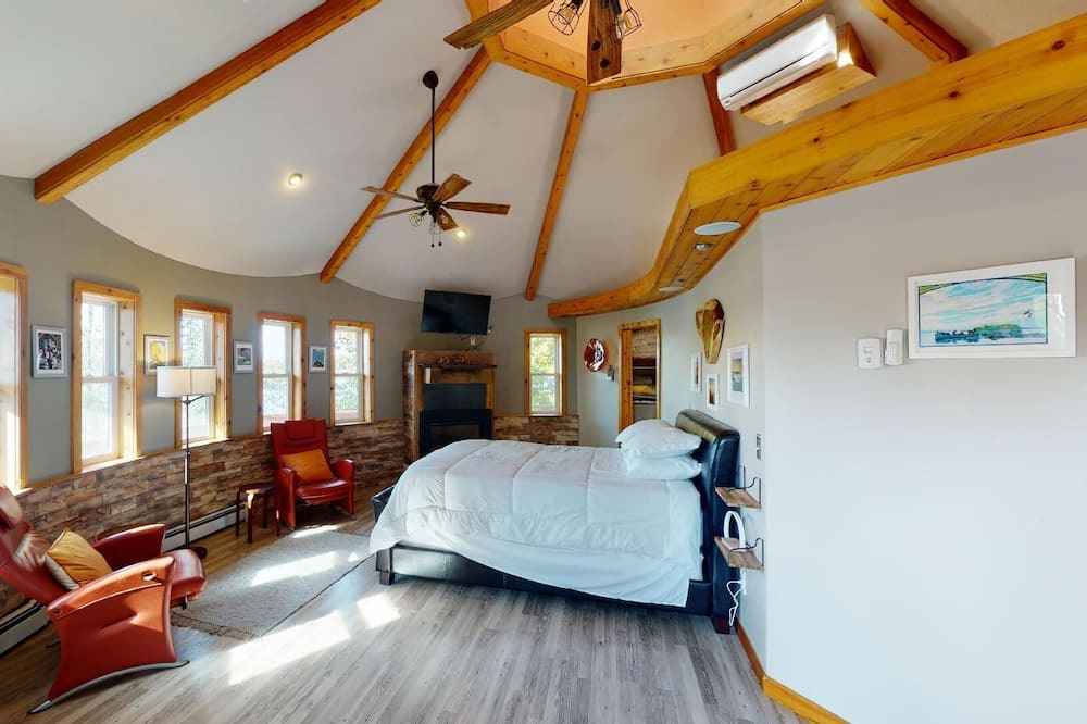 Photo of Bedroom in Center City