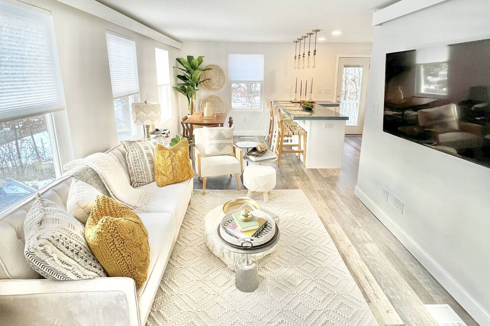 Photo of Livingroom in Marlborough