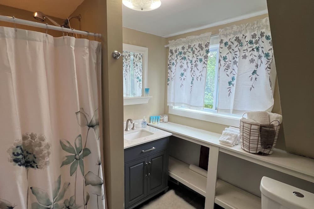 Photo of Bathroom in East Burke