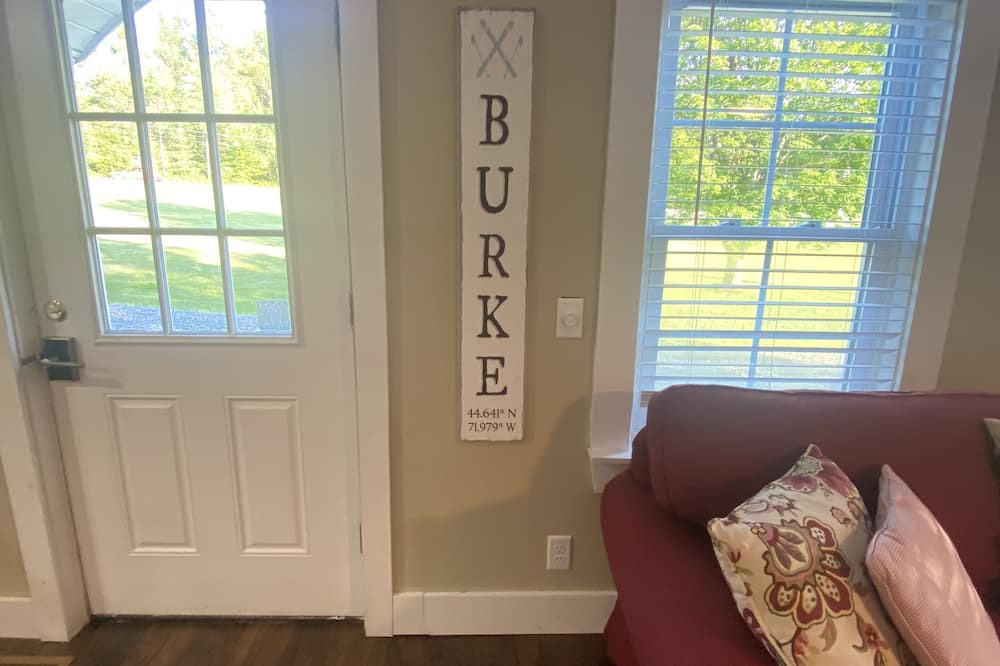 Photo of Livingroom in East Burke