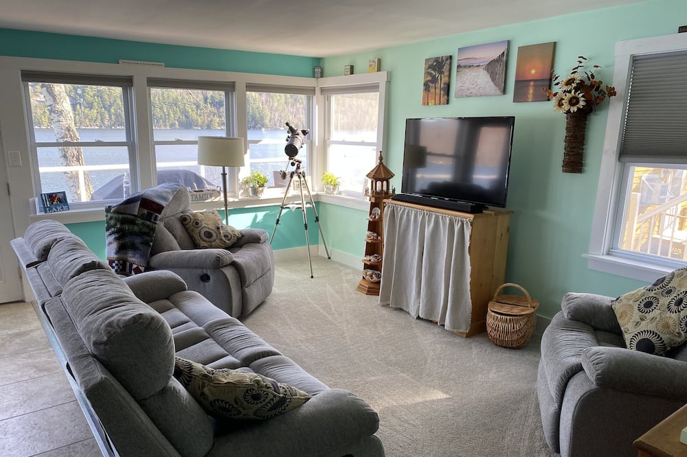 Photo of Livingroom in Barton