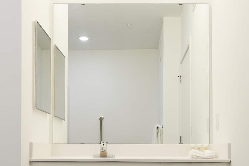 Photo of Bathroom in Whittier
