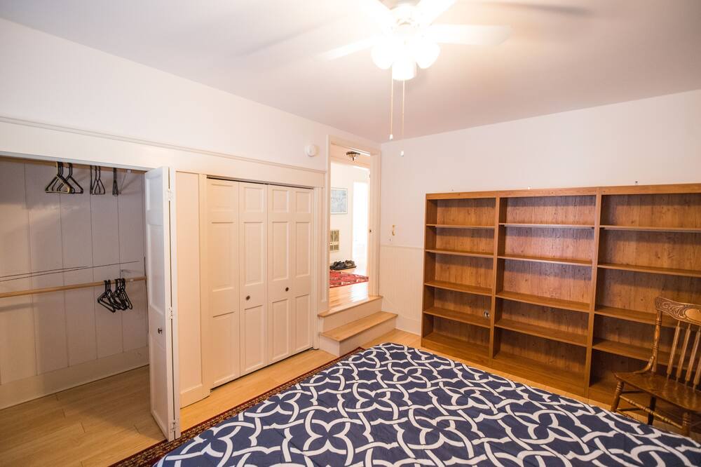 Photo of Bedroom in Hillsboro